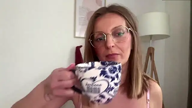 HornyJudithのライブXXXチャット