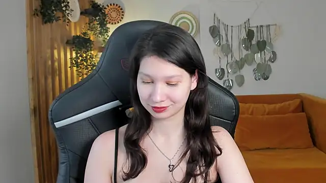 SaraDenars Adlı Modelin Canlı XXX Sohbeti