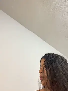 Zara_Clark élő XXX-chatje