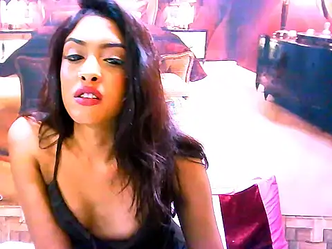 IndianPretty14u2Luvのウェブカメラショー