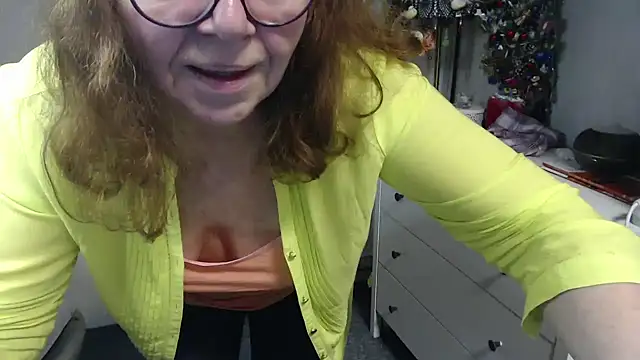 Chat XXX en directo de Adelewildx