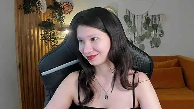 SaraDenarsのライブXXXチャット