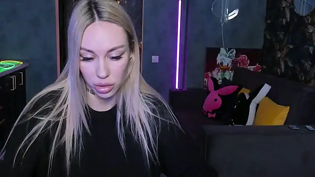 Blckmirrorr's Live XXX Chat