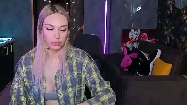 Blckmirrorr live XXX chat