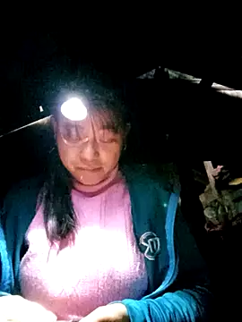 Minnakutew20 Adlı Modelin Canlı XXX Sohbeti