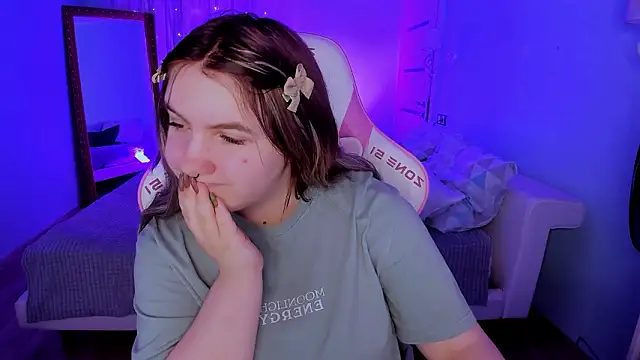 lovelyy_julia 现场XXX聊天