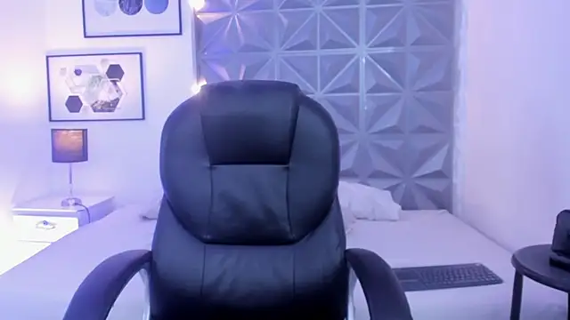 pretty_ariiel live XXX chat