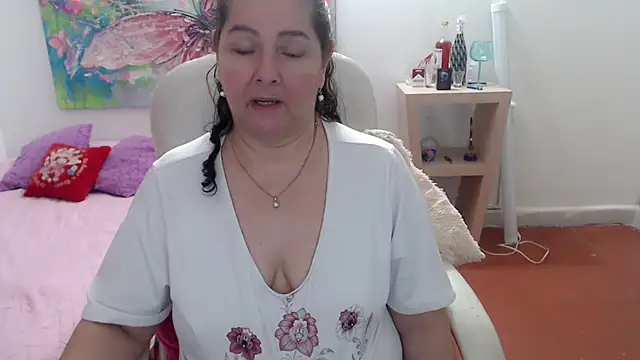 leonela_69のライブXXXチャット