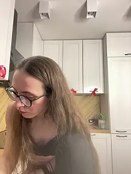 MartiniiSelenna Adlı Modelin Canlı XXX Sohbeti