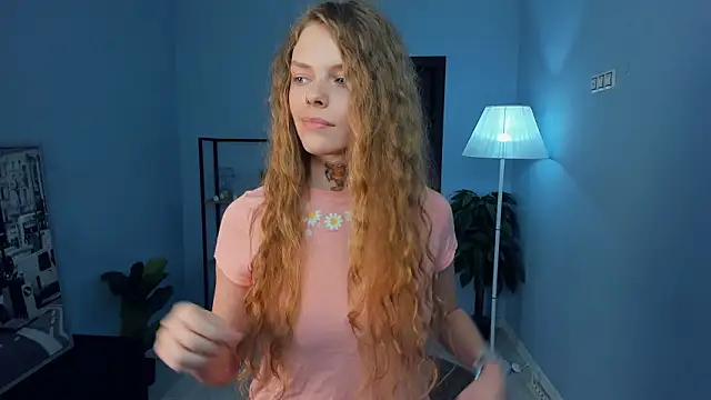 RayaNenliaのライブXXXチャット