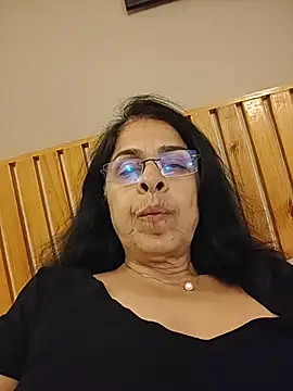 NakedMILFxのライブXXXチャット