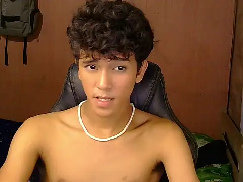 hugekenbigcock's Webcam Show