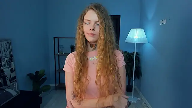 RayaNenliaのライブXXXチャット