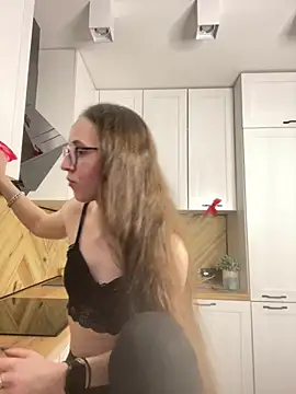 MartiniiSelenna Adlı Modelin Canlı XXX Sohbeti