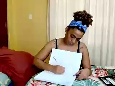 MiZzCreator's Live XXX Chat