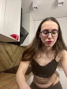 MartiniiSelenna's Live XXX Chat