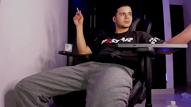 Liam_Mateo webkamerás műsora