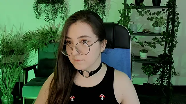 VirtuallVoyant Adlı Modelin Canlı XXX Sohbeti