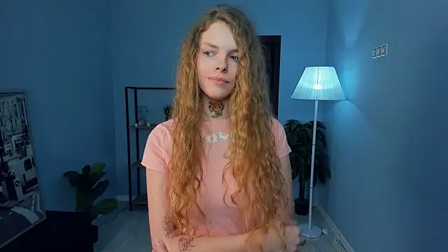 RayaNenliaのライブXXXチャット