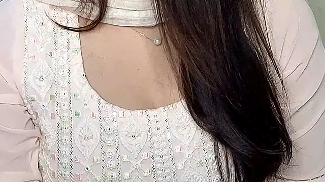 Nyra-Goddess: απευθείας συνομιλία ΧΧΧ