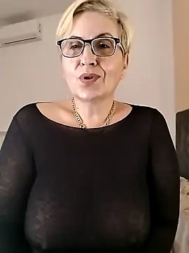 Pumabionda 现场XXX聊天