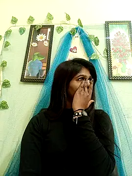 MoonlikeLexis Chat XXX in diretta