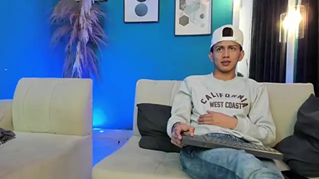 Marcus_and_Tony Adlı Modelin Web Kamerası Şovu