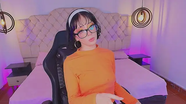 Sweet_1Angel Adlı Modelin Canlı XXX Sohbeti