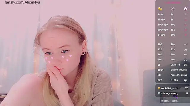 AliceNya_cute 现场XXX聊天