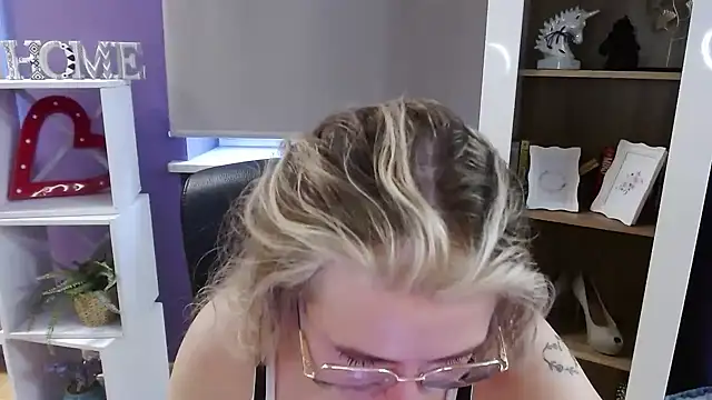 Zoey_Erotic live XXX chat