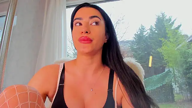 Naila18 live XXX chat