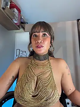 AsianMilfSheryl live XXX chat