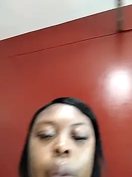 Sexyroseytitz_00: διαδικτυακό σόου στην κάμερα