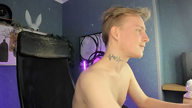 AlexxSweet Adlı Modelin Canlı XXX Sohbeti