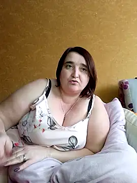 LiluHot: онлайн-секс-чат