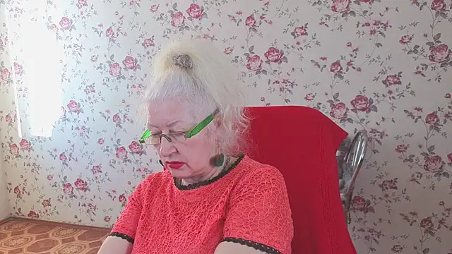 Maya_Mayflower: онлайн-секс-чат