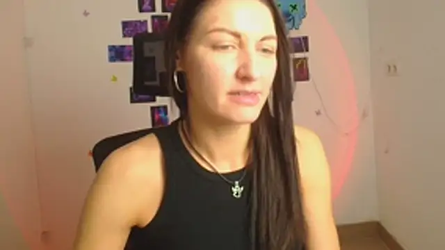 Chatroom XXX en direct de Aurora_Loveu