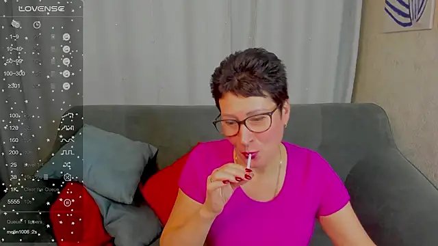 JennyMons: онлайн-секс-чат