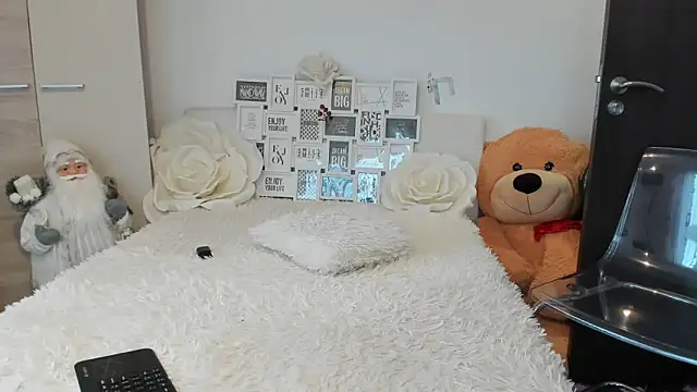 sweetemy4u's Live XXX Chat