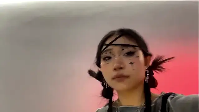 SweetMiaXO: вебкам-шоу