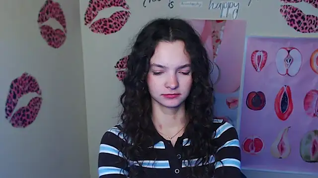 _SusieSu_ – Naživo XXX chat