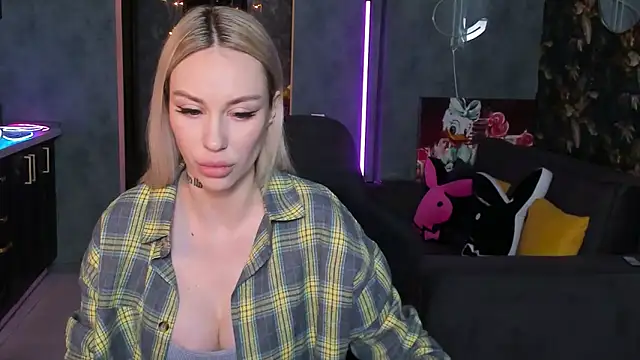 Blckmirrorr's Live XXX Chat