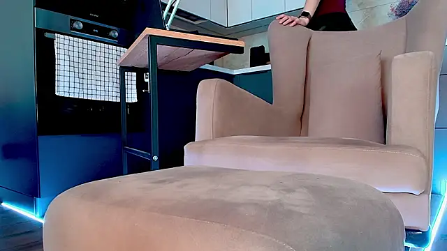 Yourfreebird Chat XXX live