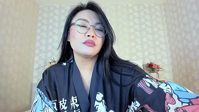 NatsumiHun: онлайн-секс-чат