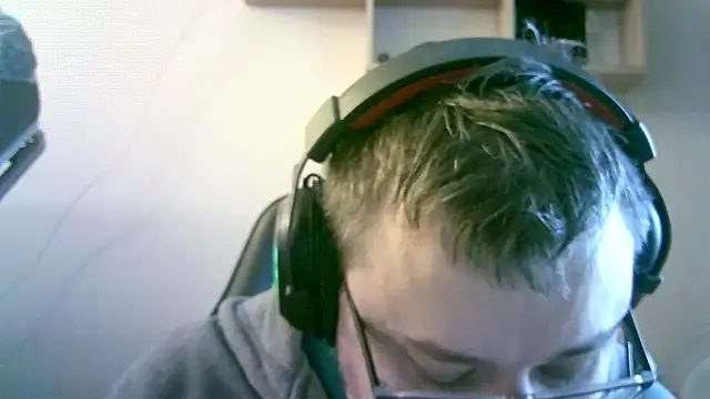 SirAbuser webkamerás műsora