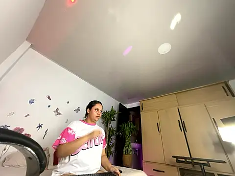 Chatroom XXX en direct de VICTORIABLACK_@xh