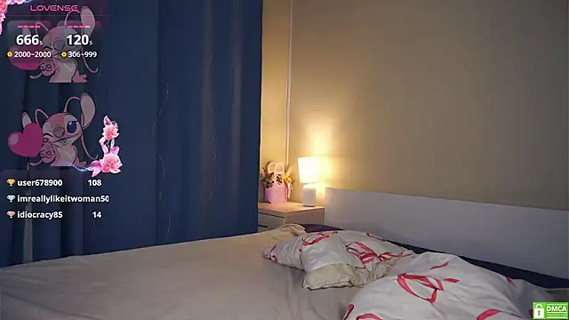 LoraDavi élő XXX-chatje