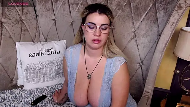 دردشة BustyGizelle الجنسية المباشرة