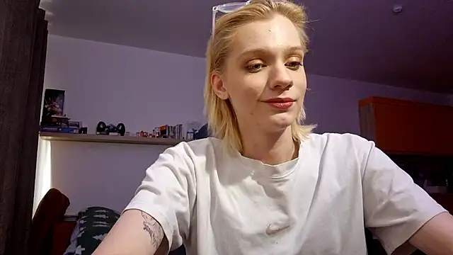 AuraNevera's Live XXX Chat