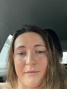 Chat +18 de BustyBonnieUK ao vivo